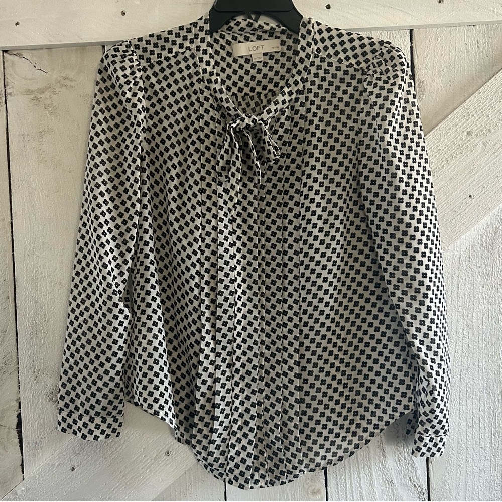 LOFT Monochrome Geometric Blouse